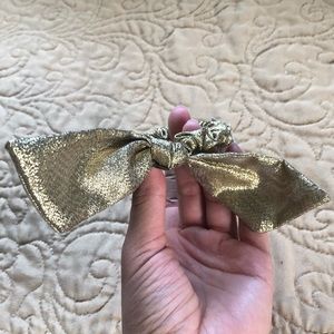 🆕Jcrew gold hair tie/bow